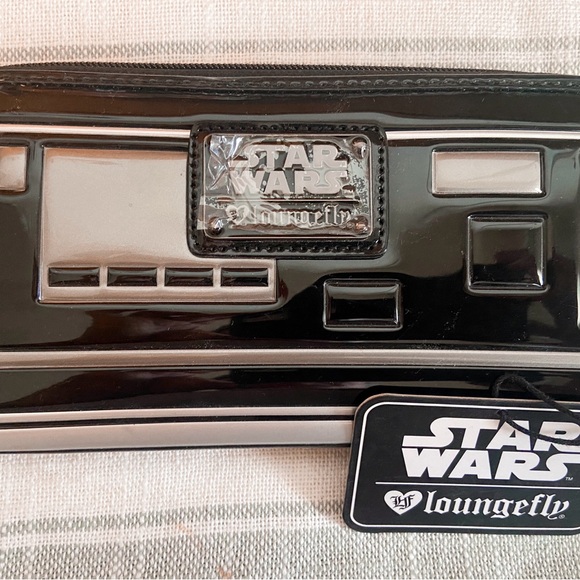 Darth Vader Backpack and Wallet - Picture 8 of 12